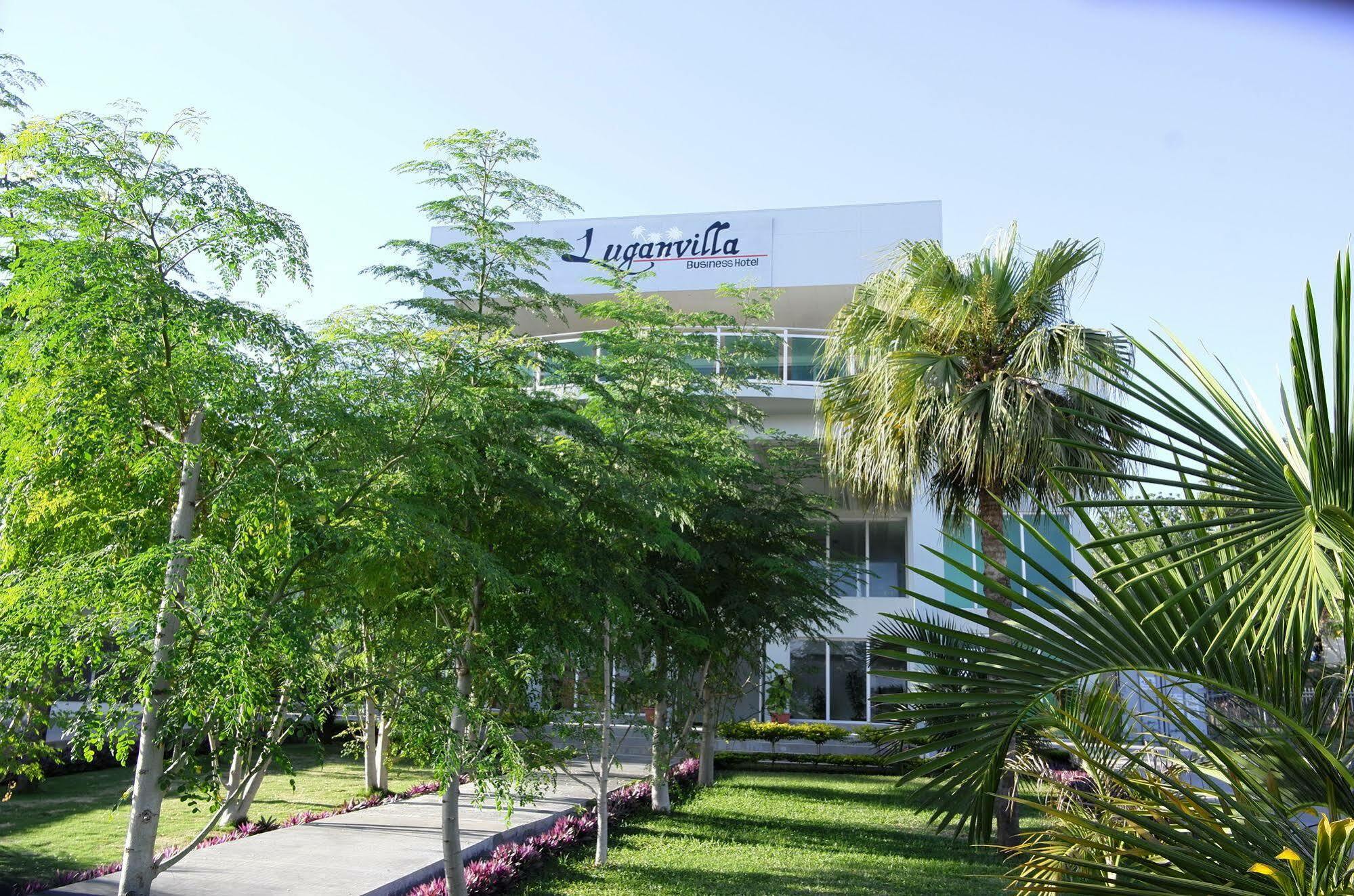 Luganvilla Business Hotel And Restaurant Luganville Exterior foto
