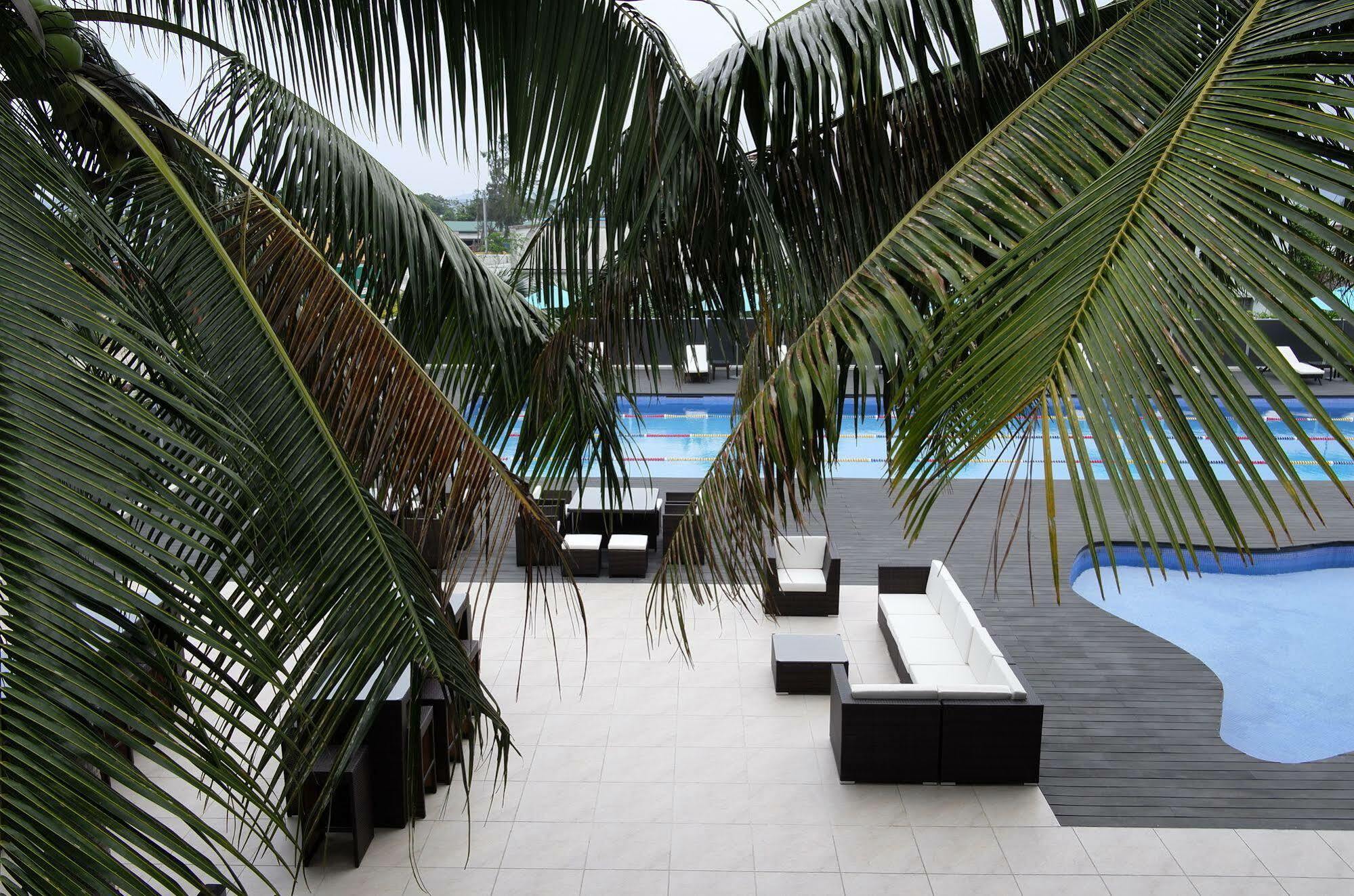 Luganvilla Business Hotel And Restaurant Luganville Exterior foto