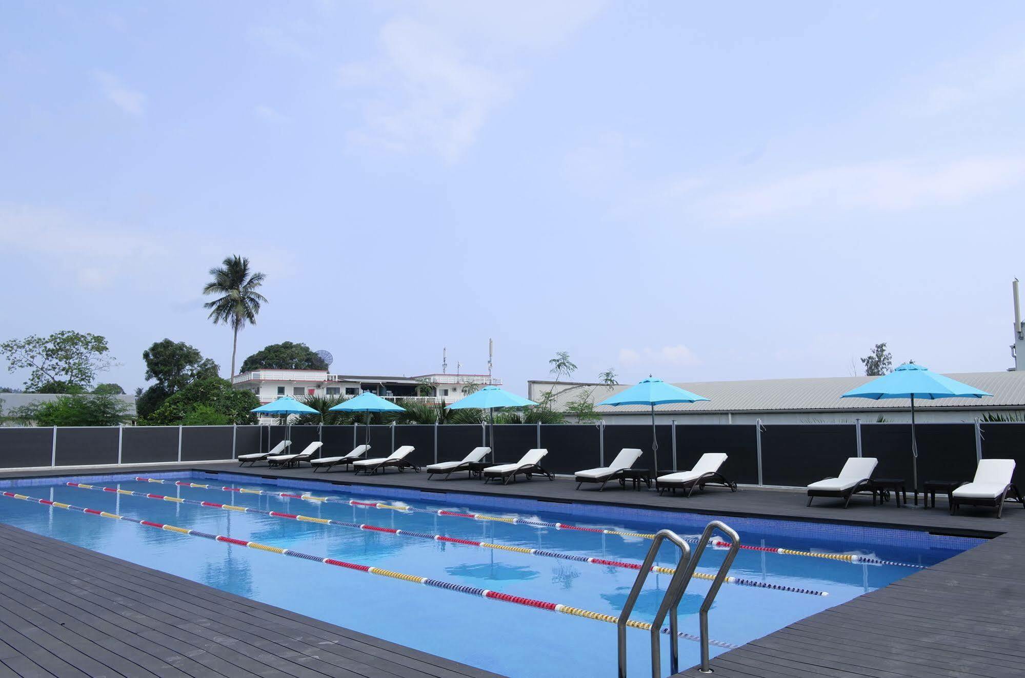 Luganvilla Business Hotel And Restaurant Luganville Exterior foto